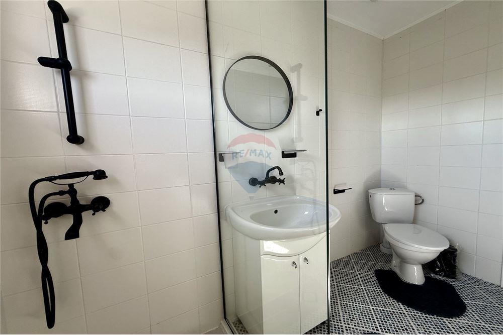 Вила - За продажба - гр. Балчик, Област Добрич, България - Баня и тоалетна в едно помещение към първа спалня/ етаж 2 - Баня - 360321025-236