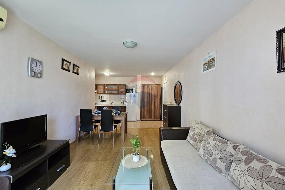 Апартамент - Под наем - гр. Варна, Област Варна, България - 20241014_102709000_iOS 2.jpg - 360481001-670