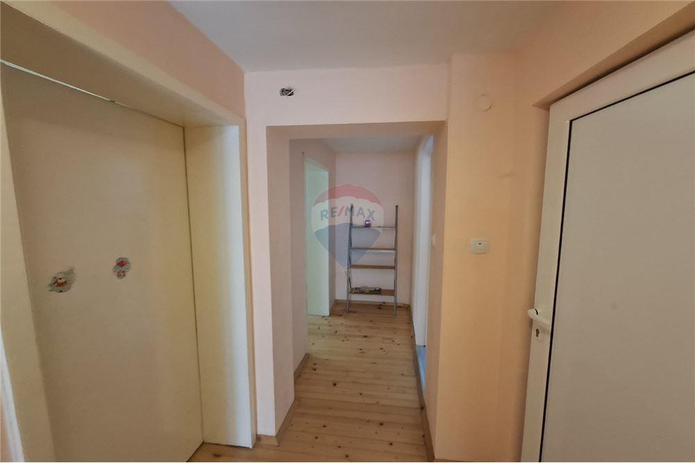 Градска къща - За продажба - в.з. Ярема, Област София, България - 12 - 360241003-138