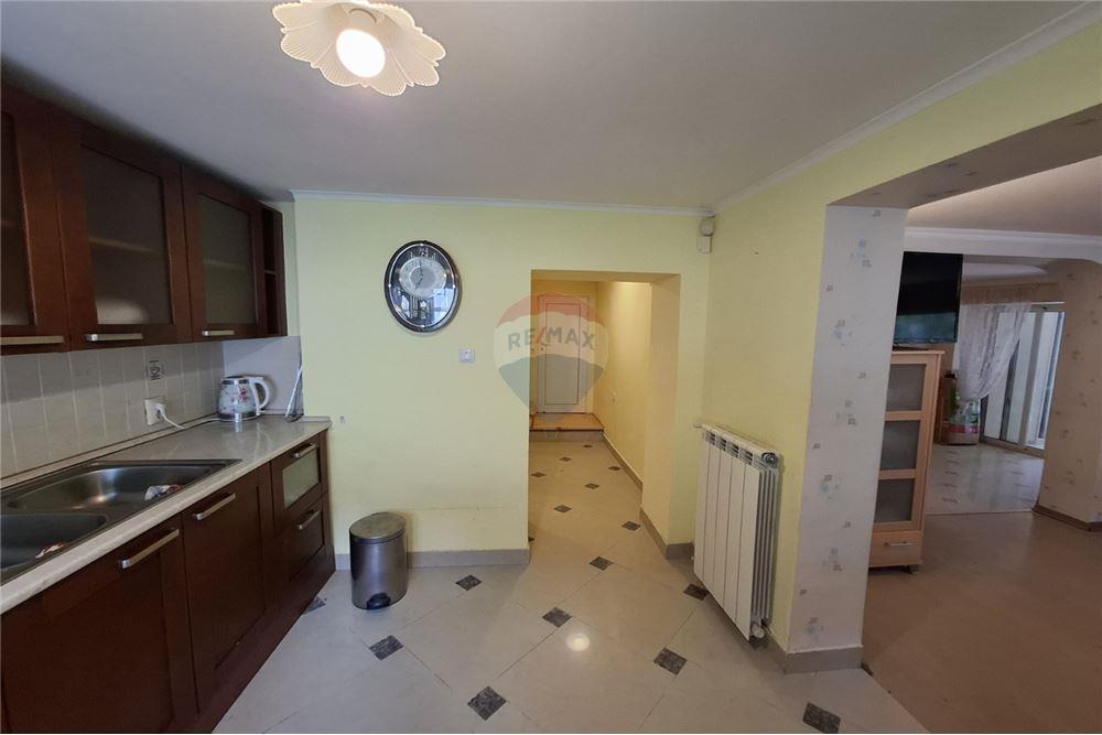 Градска къща - За продажба - в.з. Ярема, Област София, България - 3 - 360241003-138