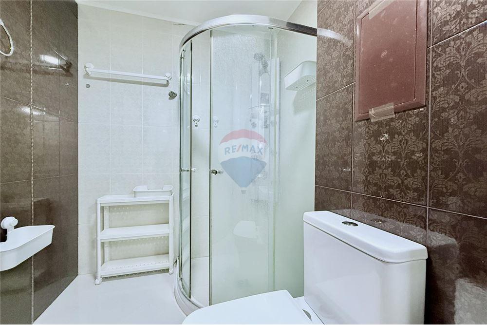 Апартамент - Под наем - к.к. Чайка, Област Варна, България - Баня и тоалет в едно помещение - Баня - 360321025-242