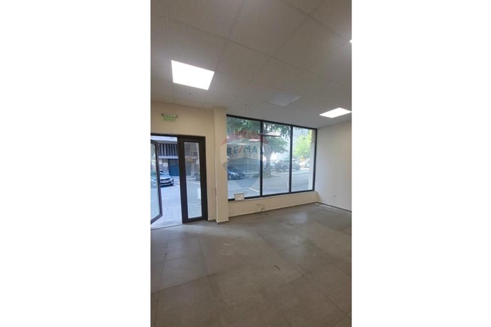 Komerčný priestor/objekt - Na prenájom - гр. Варна, Област Варна, България - 1.jpg - 360391035-48