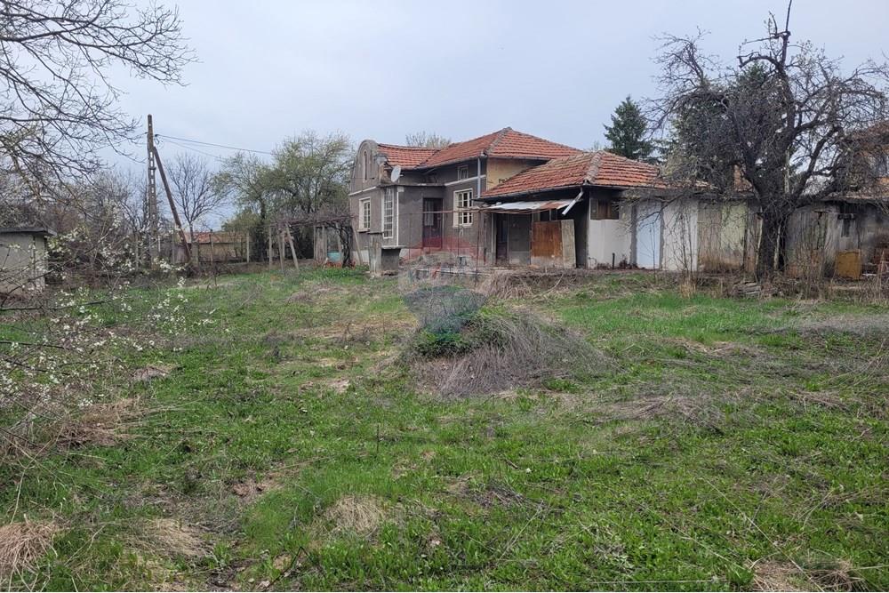 Селска къща - За продажба - с. Добромирка, Област Габрово, България - 20250324_135121.jpg - 360431001-493