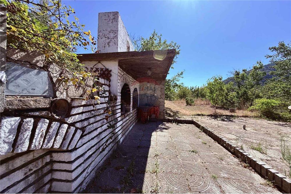 Имение - За продажба - с. Аспарухово, Област Варна, България - Дворно място/ Барбекю - Двор - 360321025-228