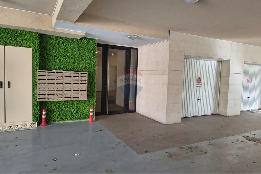 Апартамент - Под наем - гр. София, Област София град, България - obstr.jpg - 360351008-70