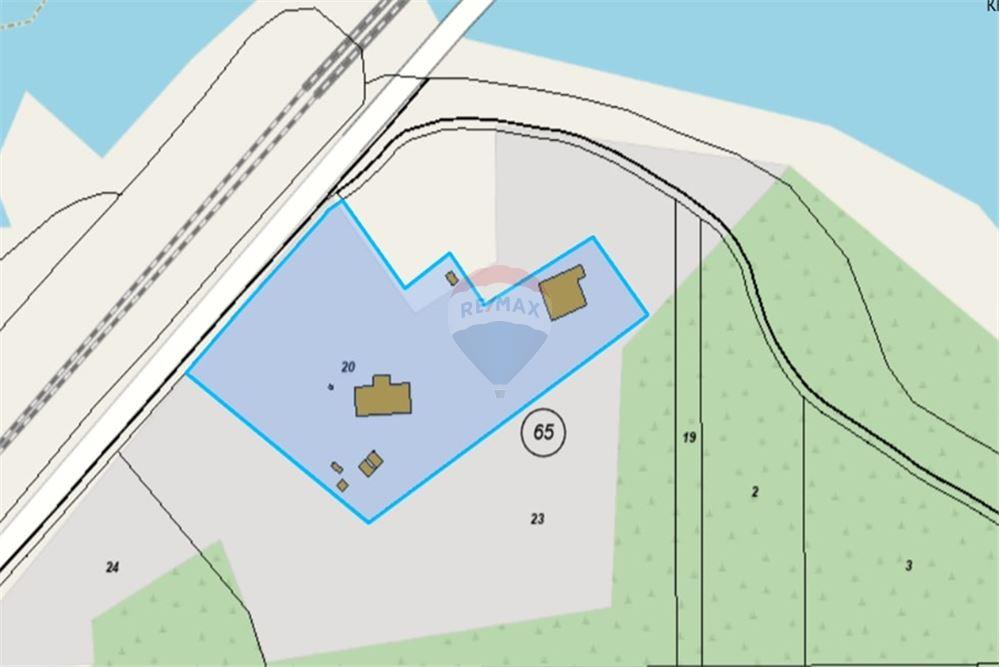 Имение - За продажба - с. Аспарухово, Област Варна, България - Кадастър - Двор - 360321025-228