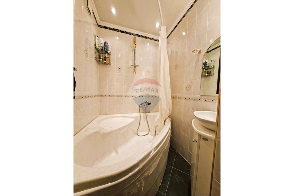 Апартамент - За продажба - гр. Варна, Област Варна, България - 08.jpg - Баня - 360321001-494