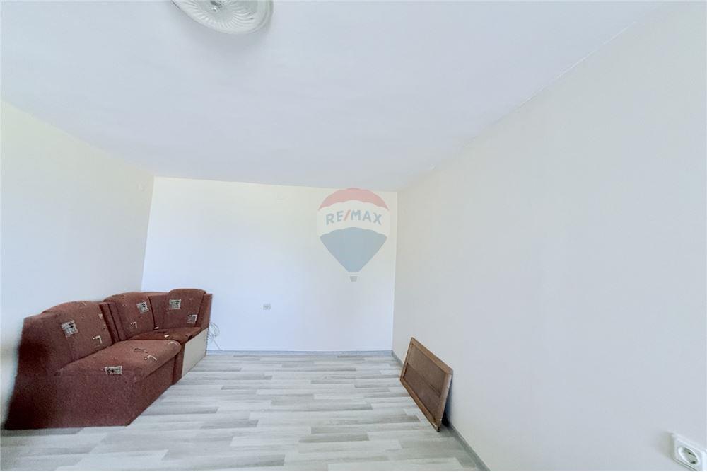 Имение - За продажба - с. Аспарухово, Област Варна, България - Пета спалня с баня и тоалетна в едно помещение към нея/ етаж 2 - Спалня - 360321025-228