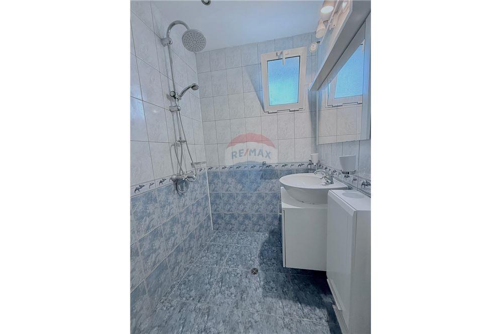 Апартамент - Под наем - гр. Варна, Област Варна, България - Просторна отделна баня - Баня - 360321025-244