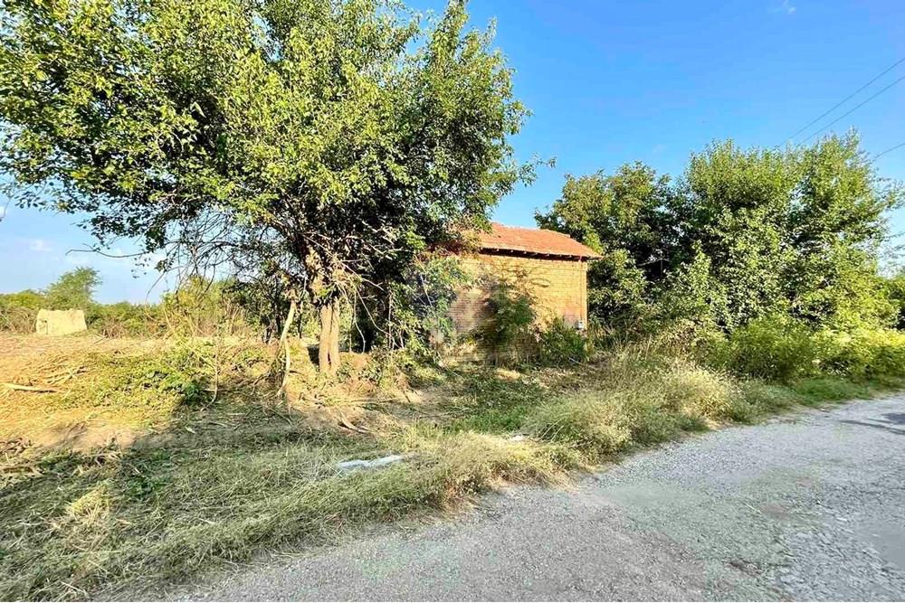 Селска къща - За продажба - с. Сломер, Област Велико Търново, България - 20251104_140428479_iOS.jpg - 360431008-397