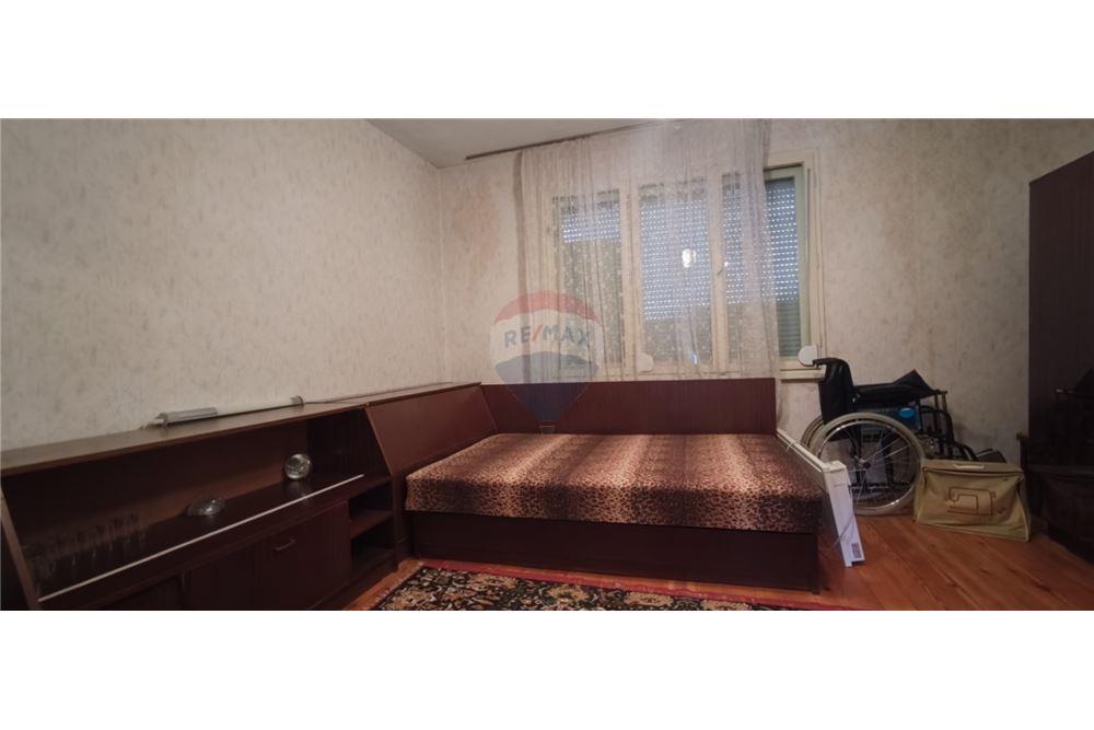 Етаж от къща - За продажба - гр. Аксаково, Област Варна, България - 5 - 360301003-181