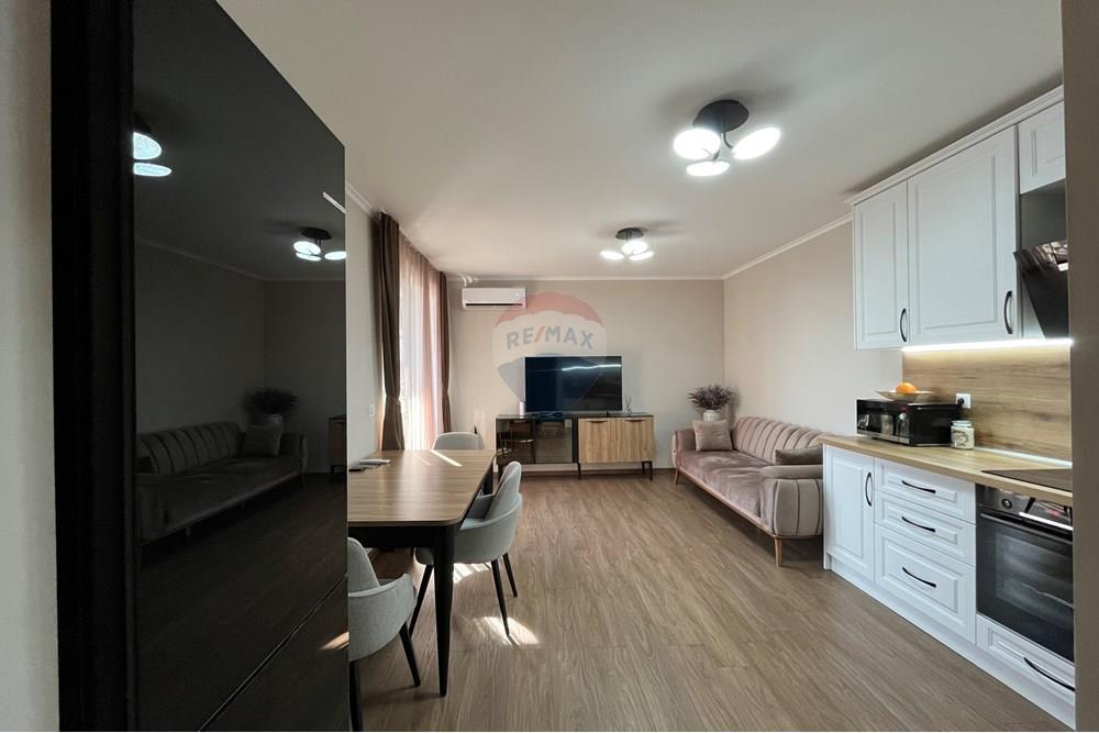 Апартамент - За продажба - к.к. Златни пясъци, Област Варна, България - дневна 2.jpg - Всекидневна/Трапезария - 360321028-106