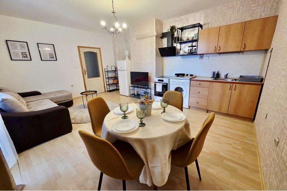 Апартамент - Под наем - гр. Варна, Област Варна, България - 1.jpg - Всекидневна/Трапезария - 360511003-310