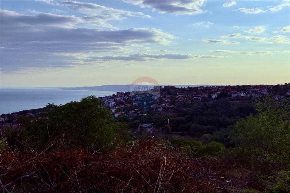 Поземлен имот - За продажба - гр. Балчик, Област Добрич, България - Двор - Двор - 360321025-237