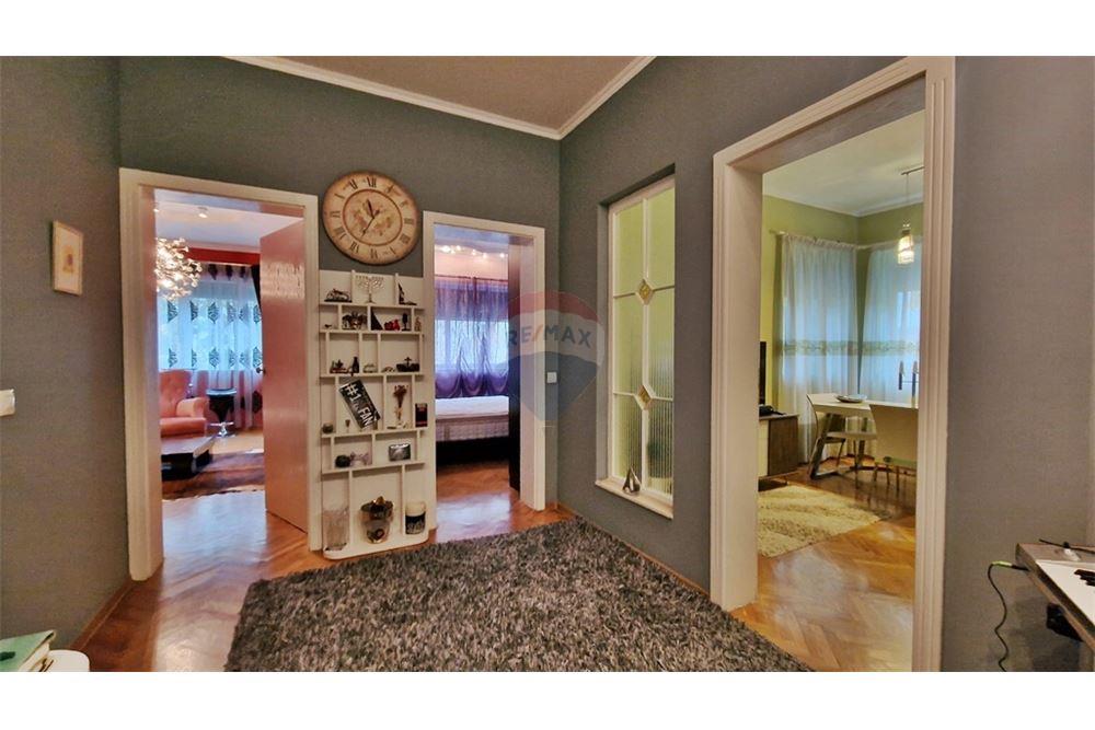 Апартамент - За продажба - гр. Пловдив, Област Пловдив, България - ВЕСТИБЮЛ - 360261007-211