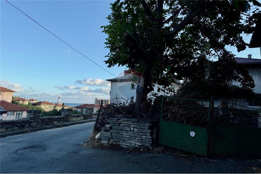 Градска къща - За продажба - гр. Балчик, Област Добрич, България - Лице към улица - Друга - 360321025-243