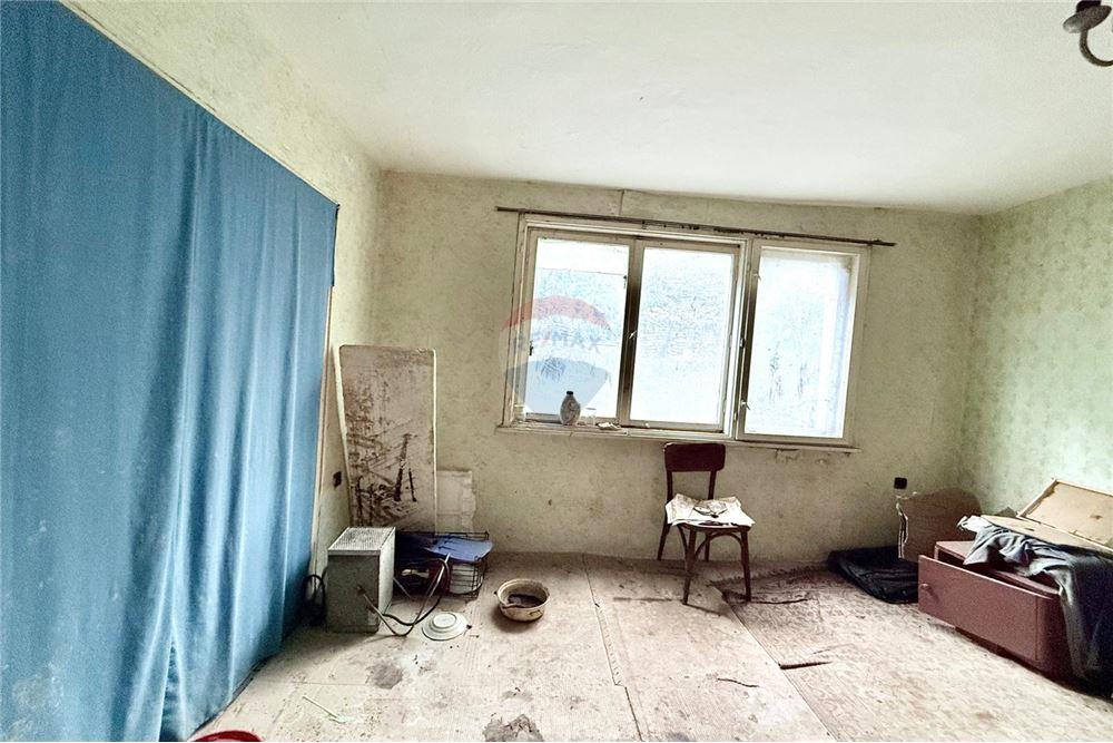 Градска къща - За продажба - гр. Балчик, Област Добрич, България - Втора спалня с достъп от първа спалня/ етаж 1 - Спалня - 360321025-243