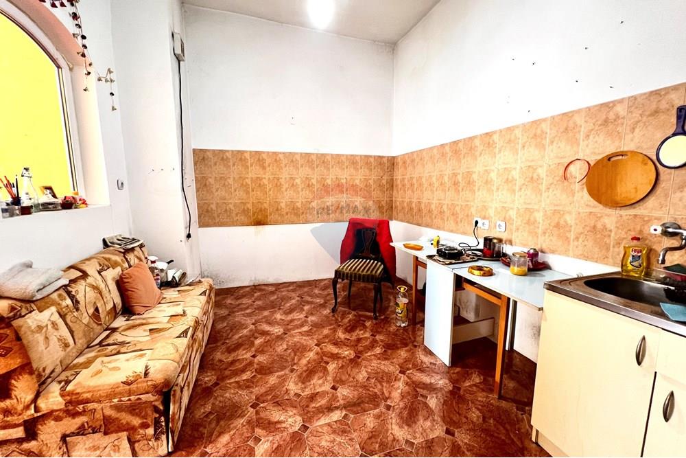 Градска къща - За продажба - гр. Габрово, Област Габрово, България - 20250428_123743307_iOS.jpg - 360431027-13