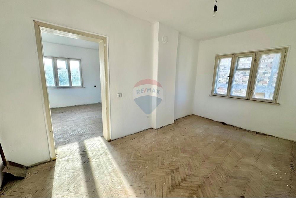 Селска къща - За продажба - с. Пиргово, Област Русе, България - IMG_5705.JPEG - Всекидневна - 360451033-99