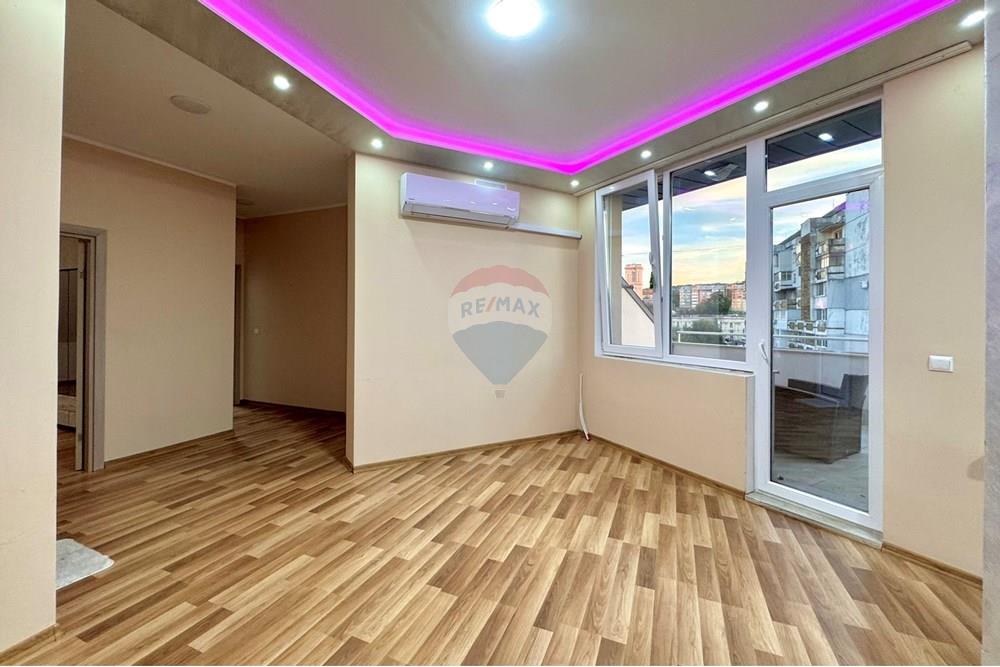 Апартамент - За продажба - гр. Русе, Област Русе, България - IMG_3696.JPEG - Всекидневна - 360451033-100