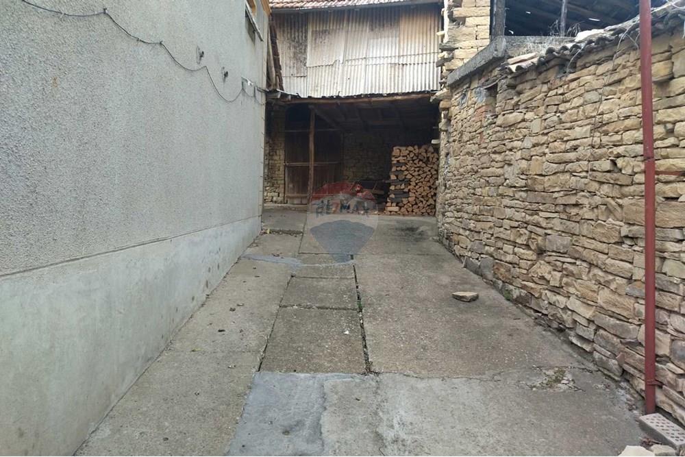 Vikend - Prodamo - с. Долна Липница, Област Велико Търново, България - viber_изображение_2025-10-22_09-12-24-070.jpg - 360431027-9