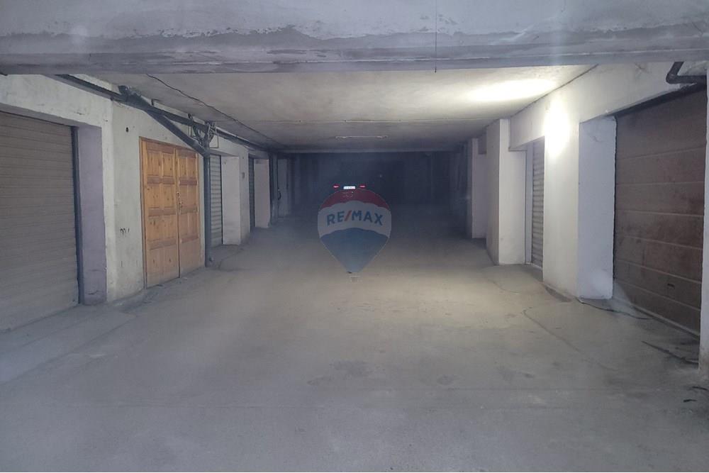 Гараж - За продажба - гр. Велико Търново, Област Велико Търново, България - 20250711_132626.jpg - 360431001-652