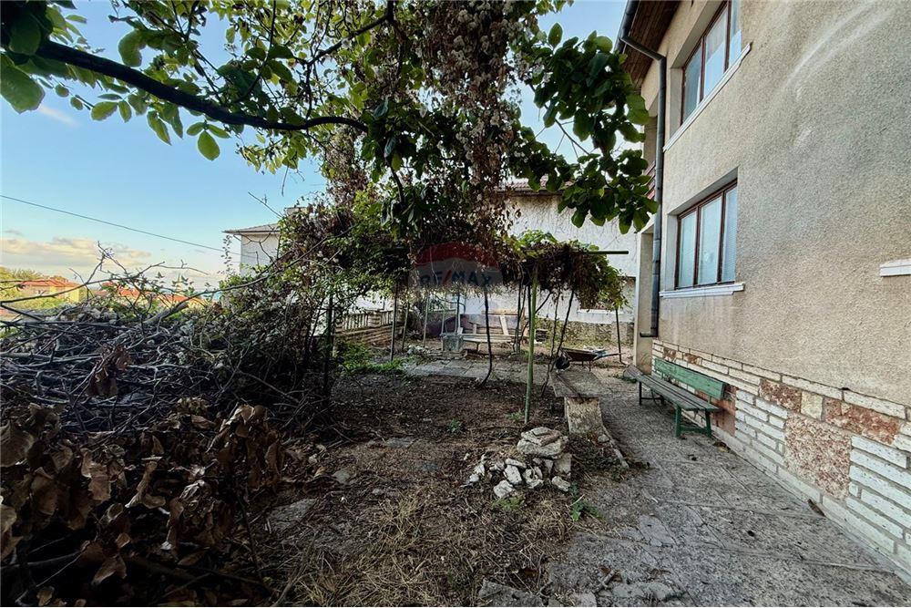 Градска къща - За продажба - гр. Балчик, Област Добрич, България - Двор - Двор - 360321025-243