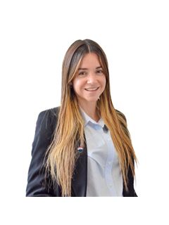 Sofia Lozada - RE/MAX Ultra
