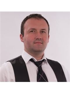 Narys - Marius Muresan - RE/MAX Central