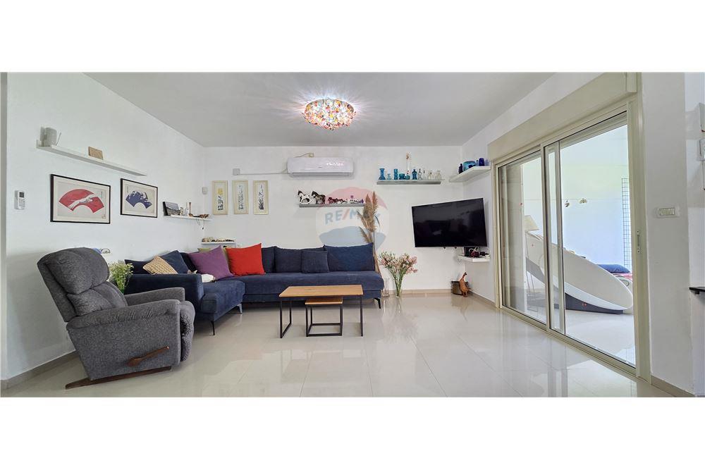 Dzīvojamais - Pilsētas savrupmāja - AHUZZAT BARAQ, Israel - HE - Ģimenes istaba - 830541021-500