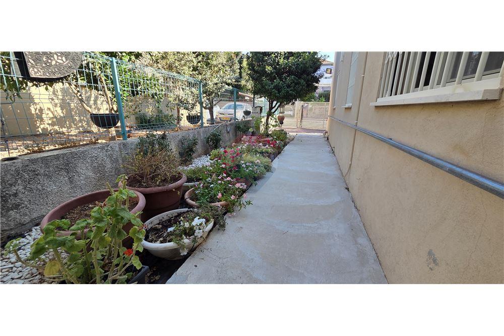 Dzīvojamais - Pilsētas savrupmāja - AHUZZAT BARAQ, Israel - HE - 8 - 830541021-500