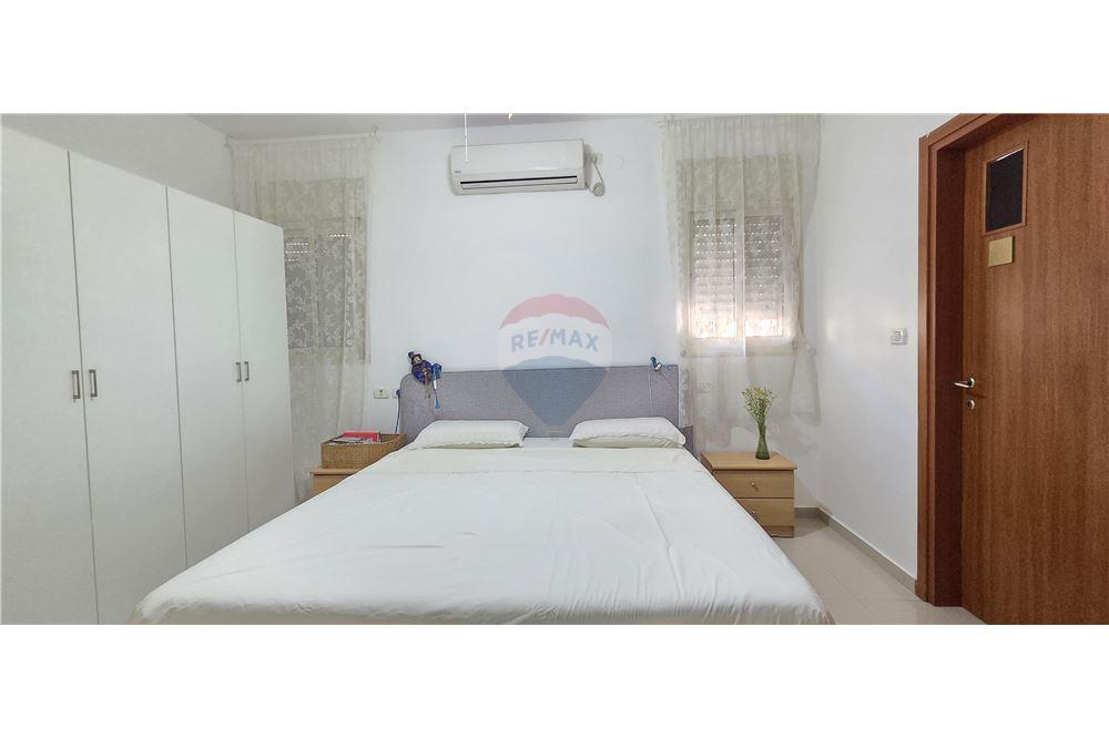 Dzīvojamais - Pilsētas savrupmāja - AHUZZAT BARAQ, Israel - HE - Galvenā guļamistaba - 830541021-500