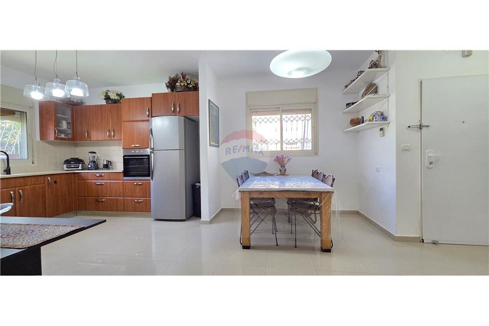 Dzīvojamais - Pilsētas savrupmāja - AHUZZAT BARAQ, Israel - HE - Dzīvojamā istaba/ēdamistaba - 830541021-500