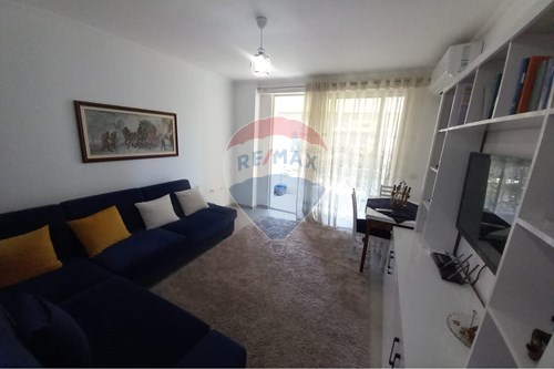 Residential - Condo/Apartment - Qesarak, Fresk, Tiranë - AL