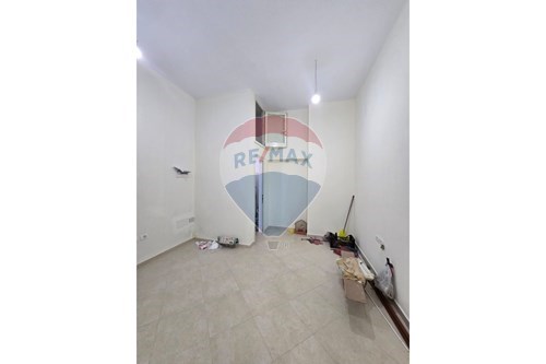 Commercial - Shop Single Tenant - Ish Tregu Elektrik, Rruga e Elbasanit, Tiranë - AL