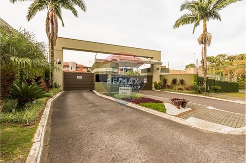 Venda-Casa de Condomínio-Rua  Capitão Leônidas Marques , 2727  - APCEFPR  - Uberaba , Curitiba , Paraná , 81550000-560371009-72