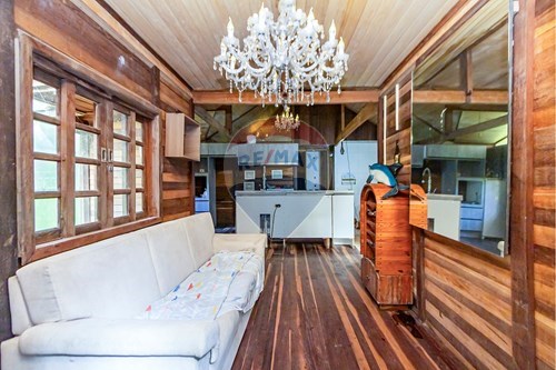 Venda-Chácara / Sítio / Fazenda-Rua José Rocha de Barros , 4871  - Morro do Canal  - Vila Santa Maria , Piraquara , Paraná , 83305-336-560431012-39