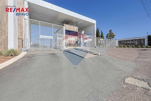 Venda-Casa de Condomínio-Rua Antonio Guaresi , 400  - Proximo Volvo do Brasil  - Ferraria , Campo Largo , Paraná , 83609520-560371021-42