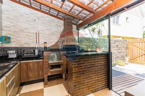 Venda-Sobrado-rua victorio viezzer , 471  - Mercês , Curitiba , Paraná , 80810340-560341064-98