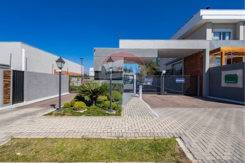 Venda-Casa de Condomínio-Rua Francisco Antônio da Costa Nogueira , 220  - Santa Felicidade , Curitiba , Paraná , 82410340-560411063-7