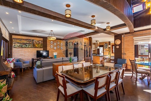 Venda-Casa-Rua Augusto Fleischfresser , 130  - São Braz , Curitiba , Paraná , 82315030-560431025-63