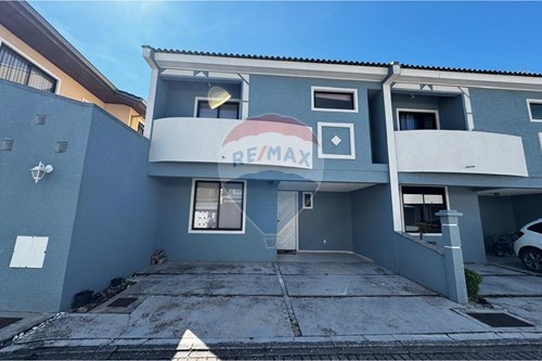 Venda-Casa de Condomínio-Rua José Drulla Sobrinho , 40  - Residencial das Flores  - Uberaba , Curitiba , Paraná , 81550250-560371058-32