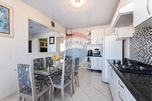 Venda-Sobrado-R. Airton Elói Maganhotto , 351  - Umbará , Curitiba , Paraná , 81930-690-560391003-1