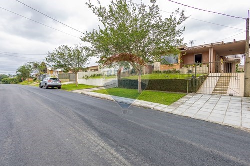 Venda-Casa-Rua Tenente-Coronel Muniz de Aragão , 610  - Igreja da Barreirinha  - Barreirinha , Curitiba , Paraná , 82220040-560341137-2