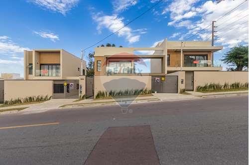 Venda-Sobrado-Rua Francisco Timoteo de Simas , 298  - Uberaba , Curitiba , Paraná , 81570270-560331044-265