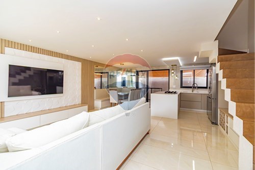 Venda-Casa de Condomínio-Rua Emanoel Voluz , 1301  - Pinheirinho , Curitiba , Paraná , 81870320-560351022-59