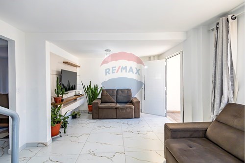 Venda-Sobrado-Rua Laurindo Pereira Machado , 271  - Hager Atacado e Varejo  - Bonfim , Almirante Tamandaré , Paraná , 83507060-560411008-85