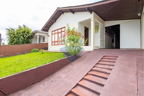 Venda-Casa-Rua Guido Scotti , 64  - Tingui , Curitiba , Paraná , 82620220-560321139-3