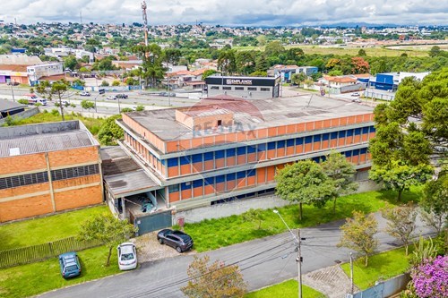 Venda-Industrial-R. Cel. Francisco de Paula Moura Britto , 96  - Bacacheri , Curitiba , Paraná , 82520570-560321058-83