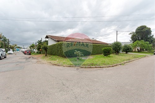 Venda-Casa-Rua Carlos Essenfelder , 650  - Próximo rua das Carmelitas  - Boqueirão , Curitiba , Paraná , 82410-010-560391075-17